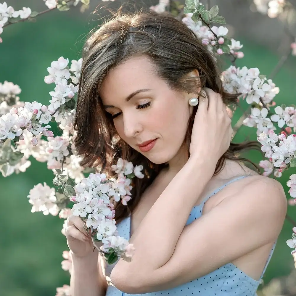 What does a cherry blossom earrings symbolize?
