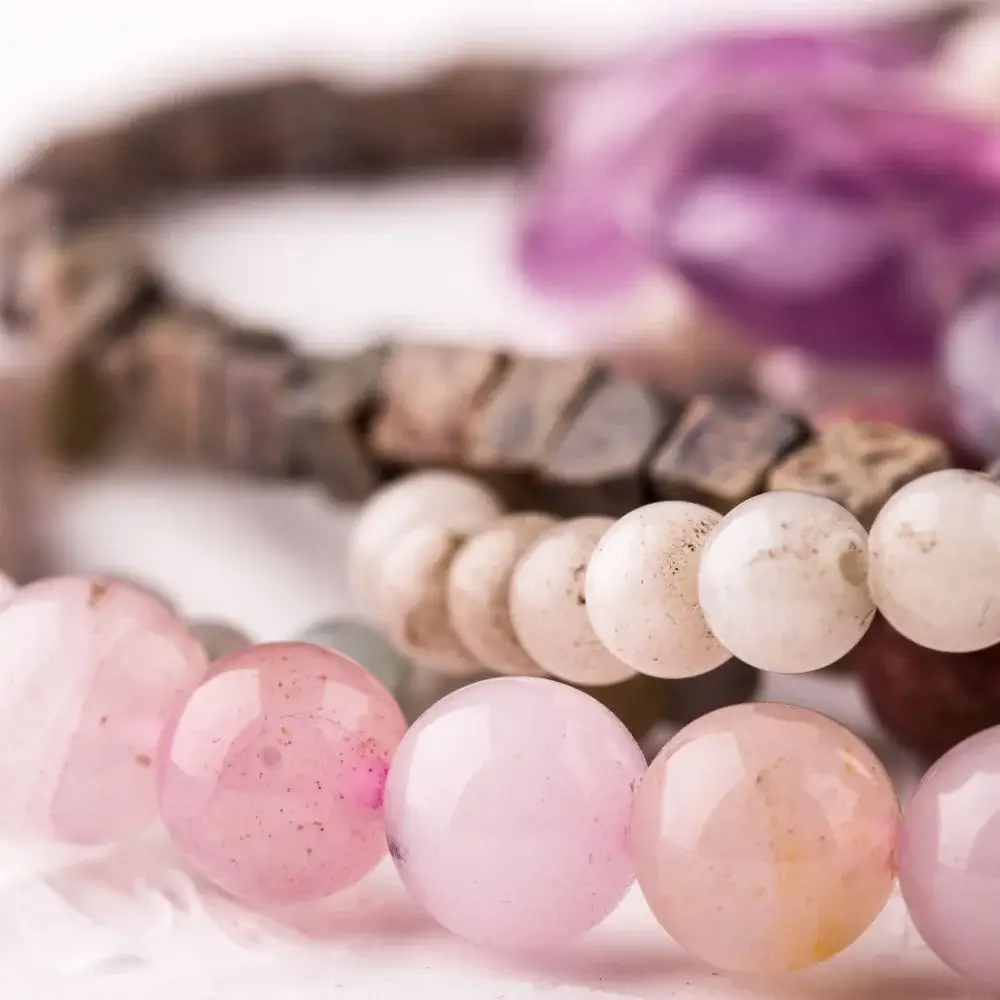 How to Choose the Perfect Rhodonite Bracelet?