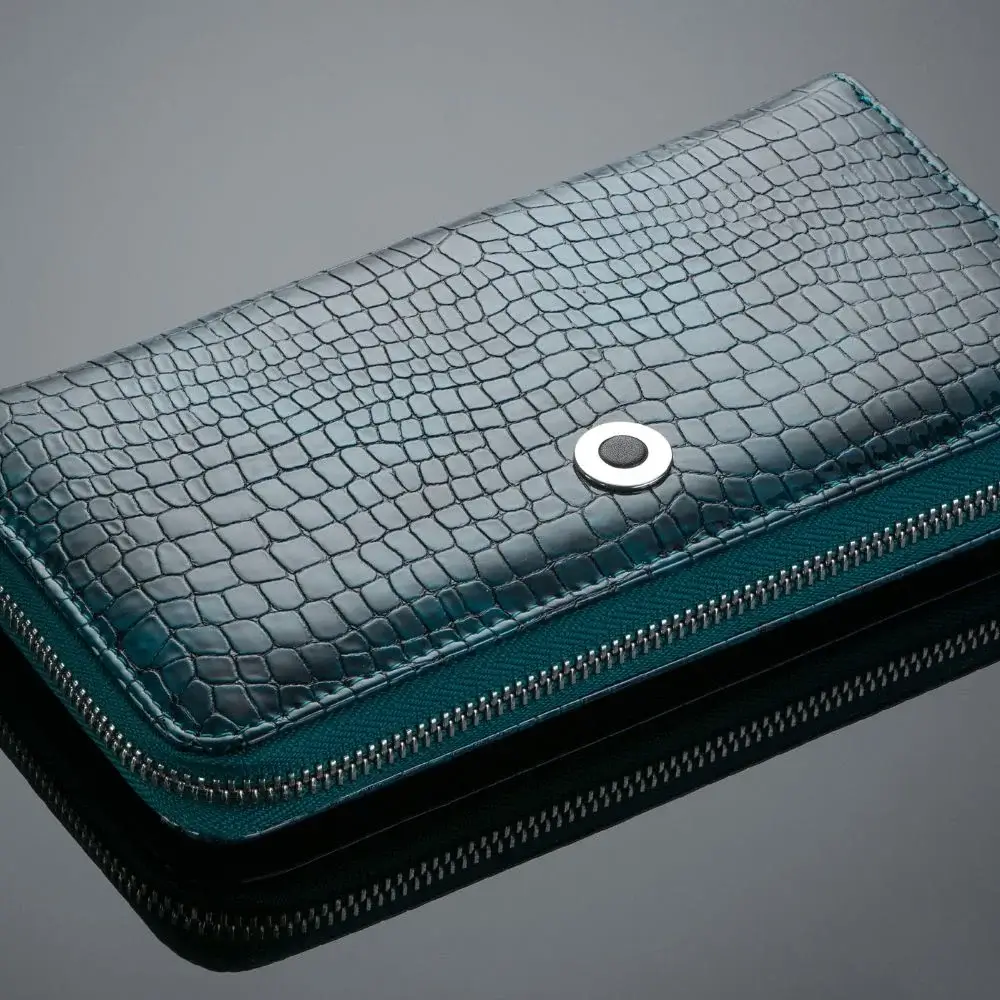 How to Take Care of My Snake Skin Wallet?