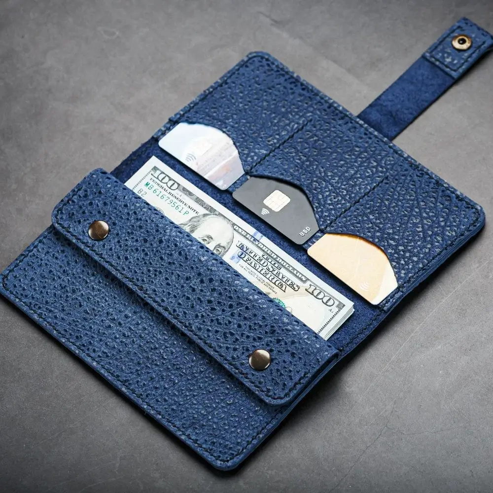 How is a One-Piece Wallet different from another Wallet?