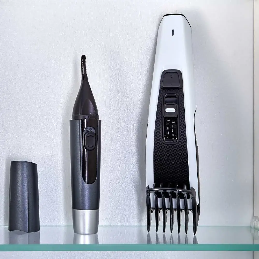 Close-up of the best-rated eyebrow trimmer for men