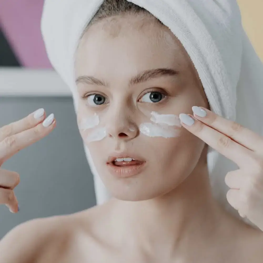 Non-irritating eye cream for sensitive skin