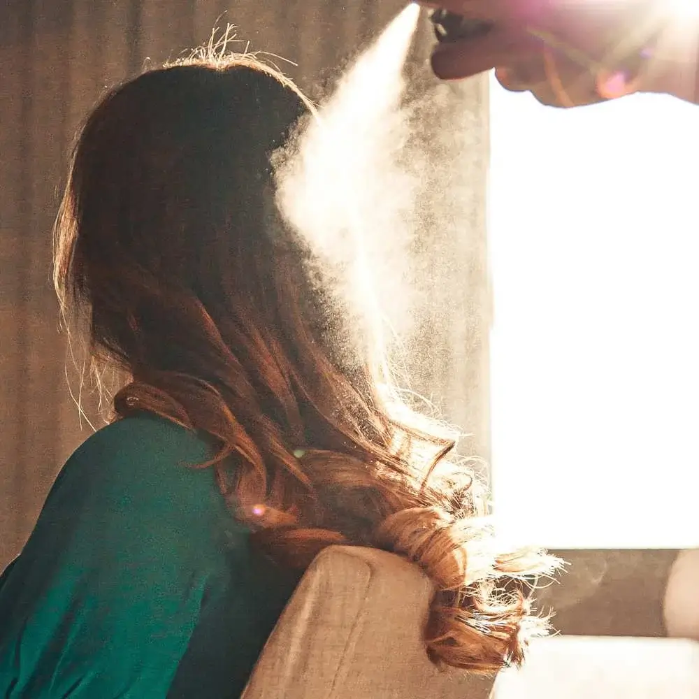 Hair transformation before and after using the best glitter hair spray