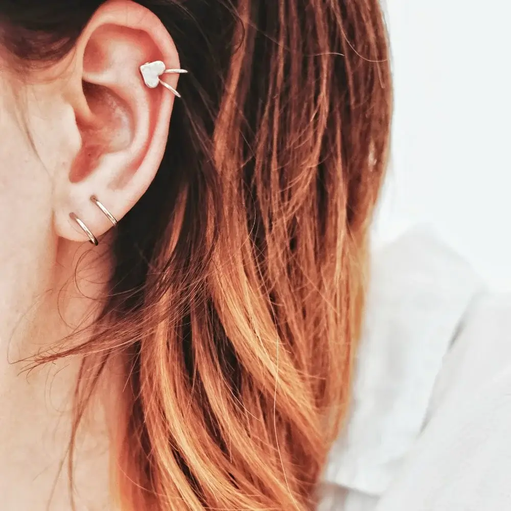 How to Find the Perfect Suspender Earrings?