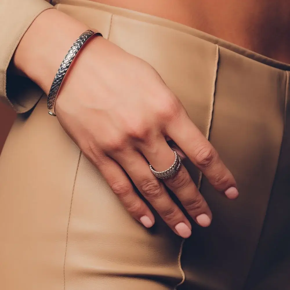 How to find the top 3 best Esclava Bracelet?