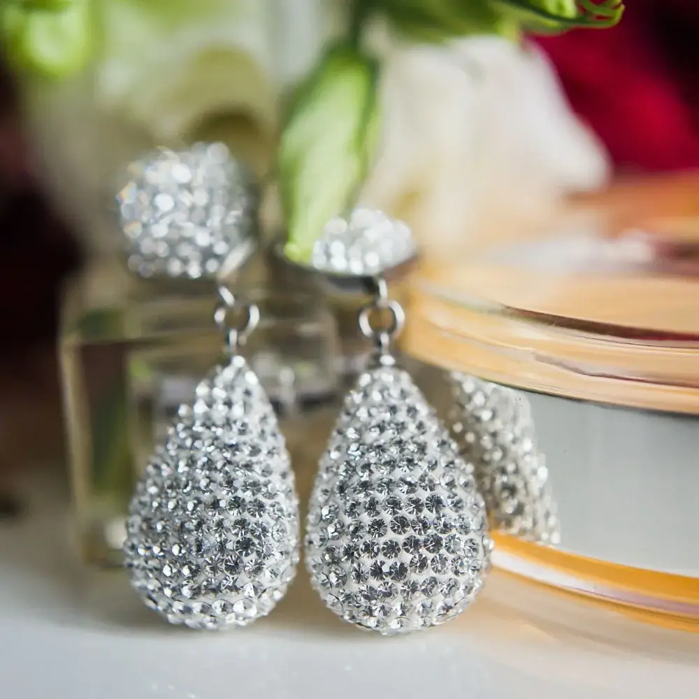 How to Find the stylish Honeycomb Earrings?