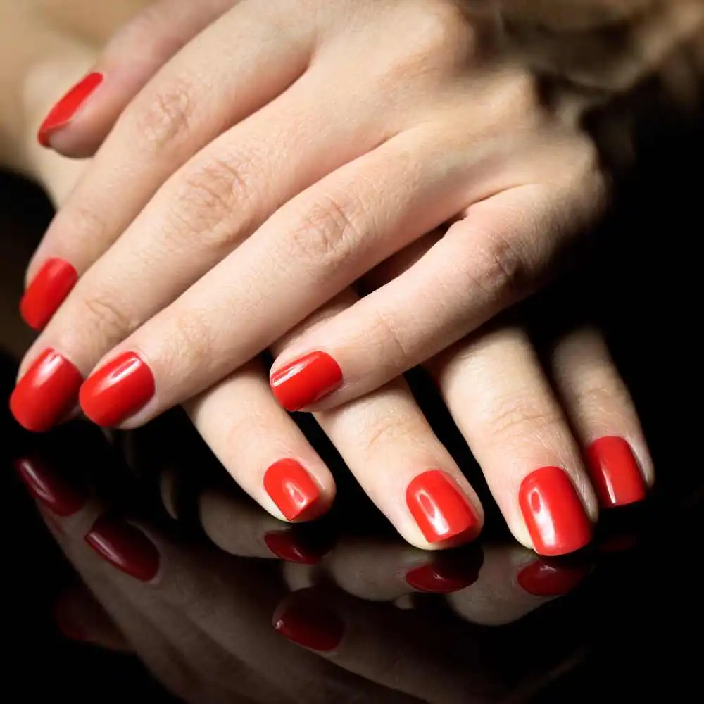 red nails