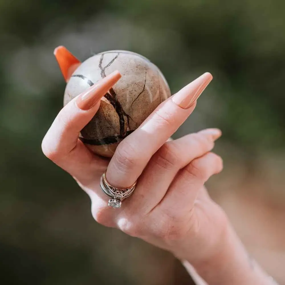 nude nail color for pale skin