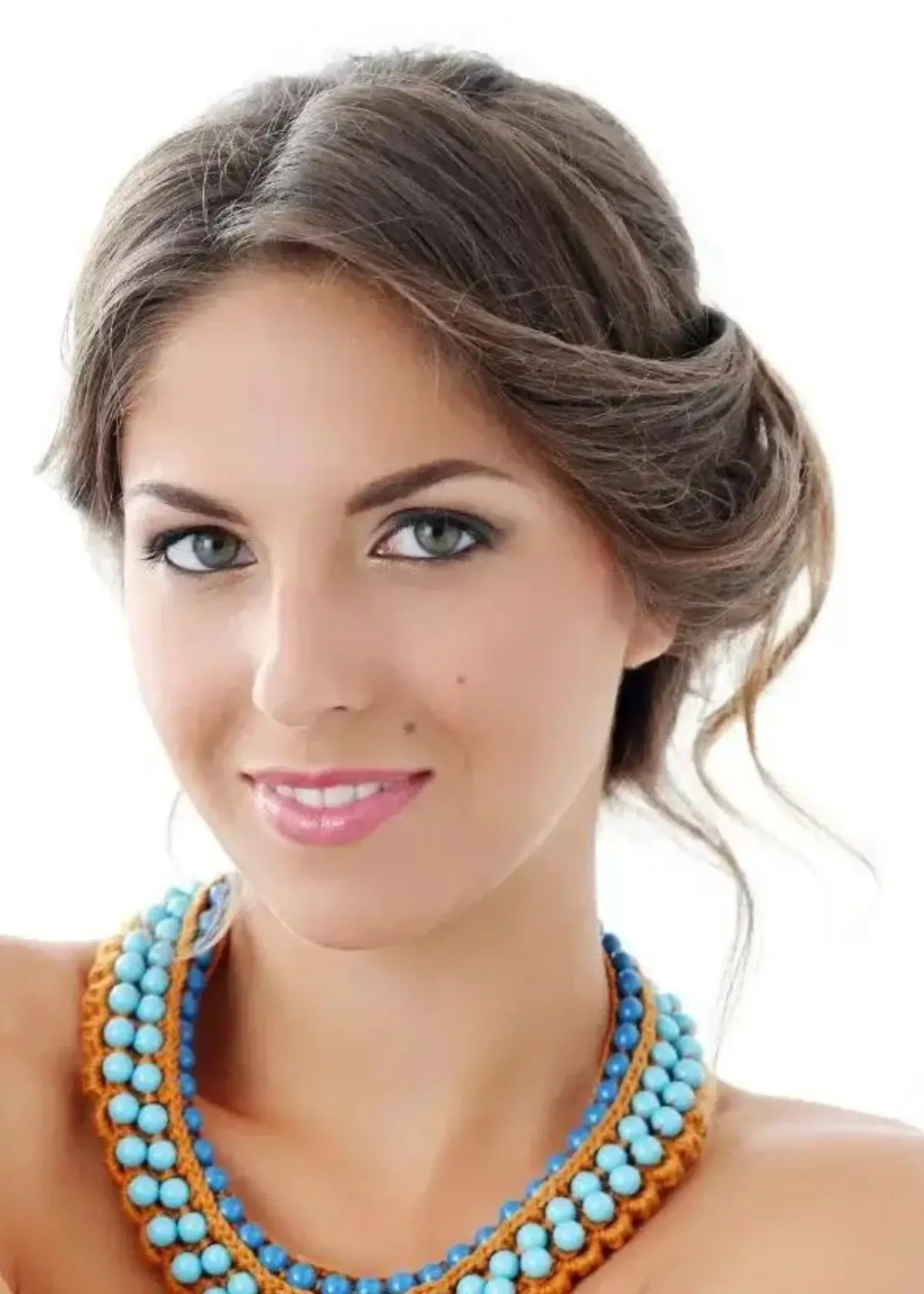 How to Choose the Perfect Emerald Tennis Necklace?