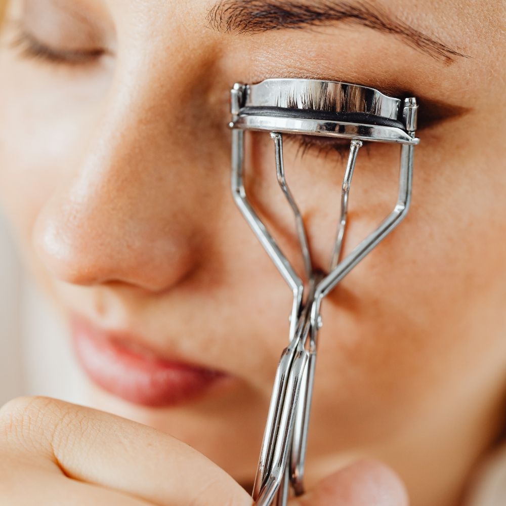 close up look of eyelash curler