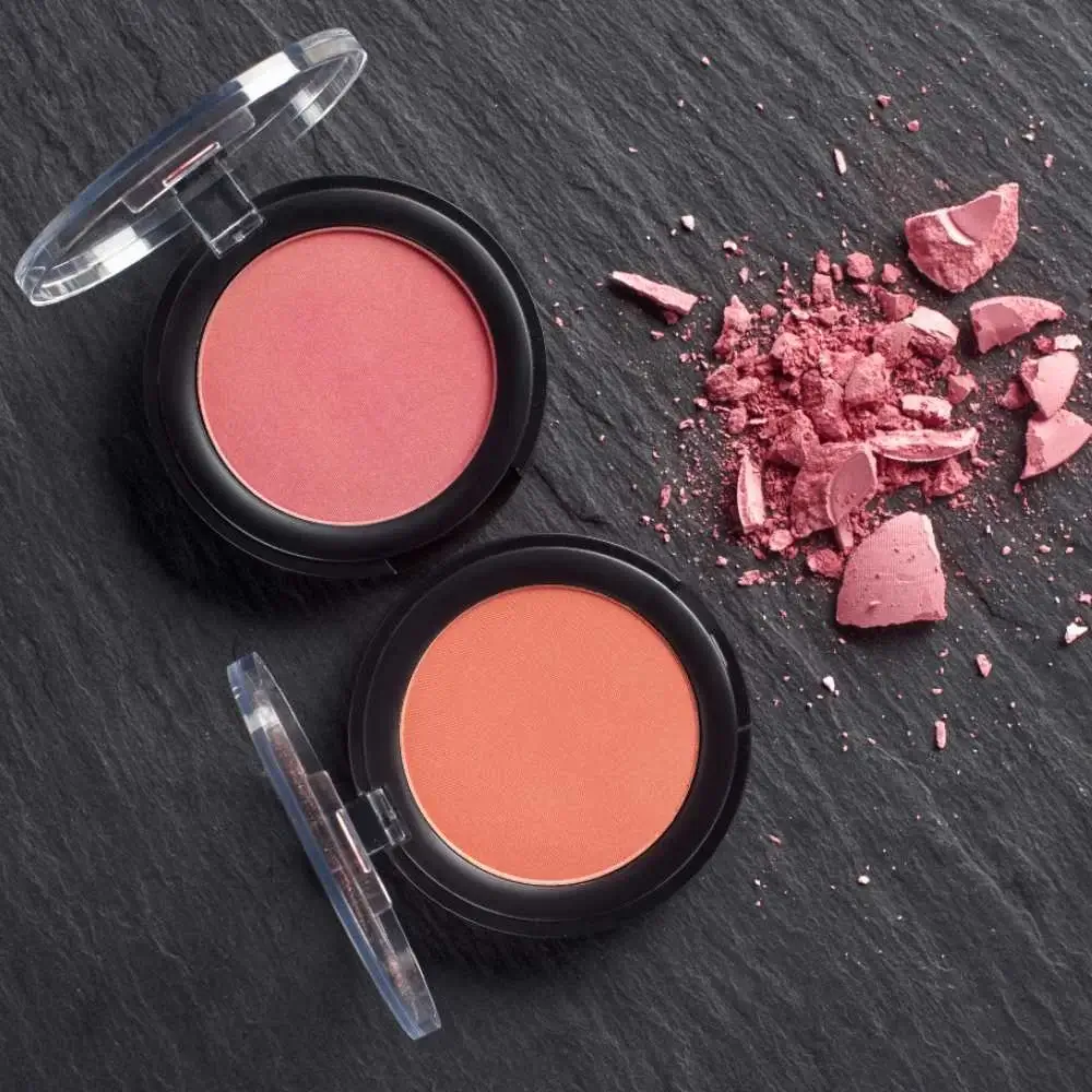Luxurious blush palette suited for aging skin