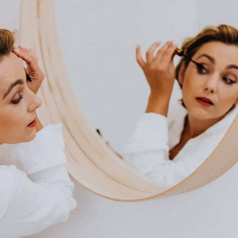 How do I Make Non-Toxic Mascara?