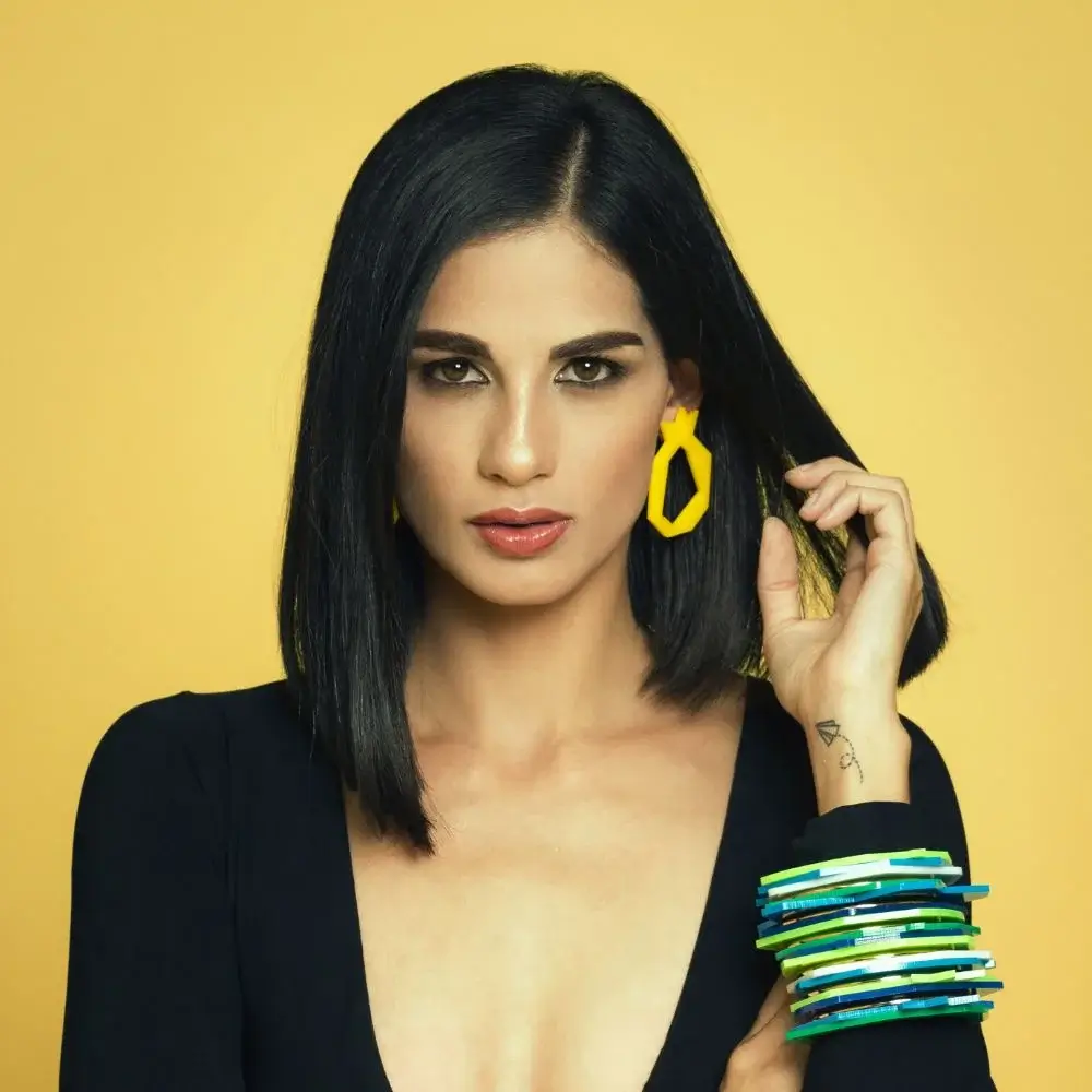 How to choose the right sexy earrings?