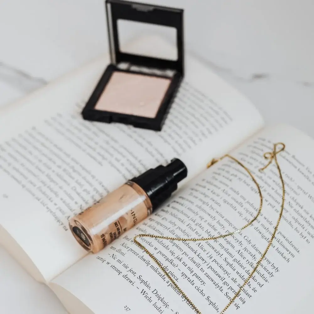 Are there any Specific Ingredients to Look for in a Foundation with SPF for maximum Sun Protection?