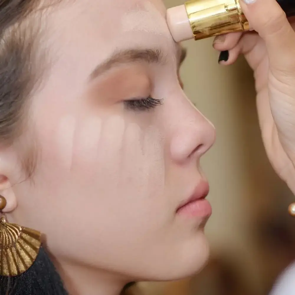 Concealer application for a natural, skin-like appearance