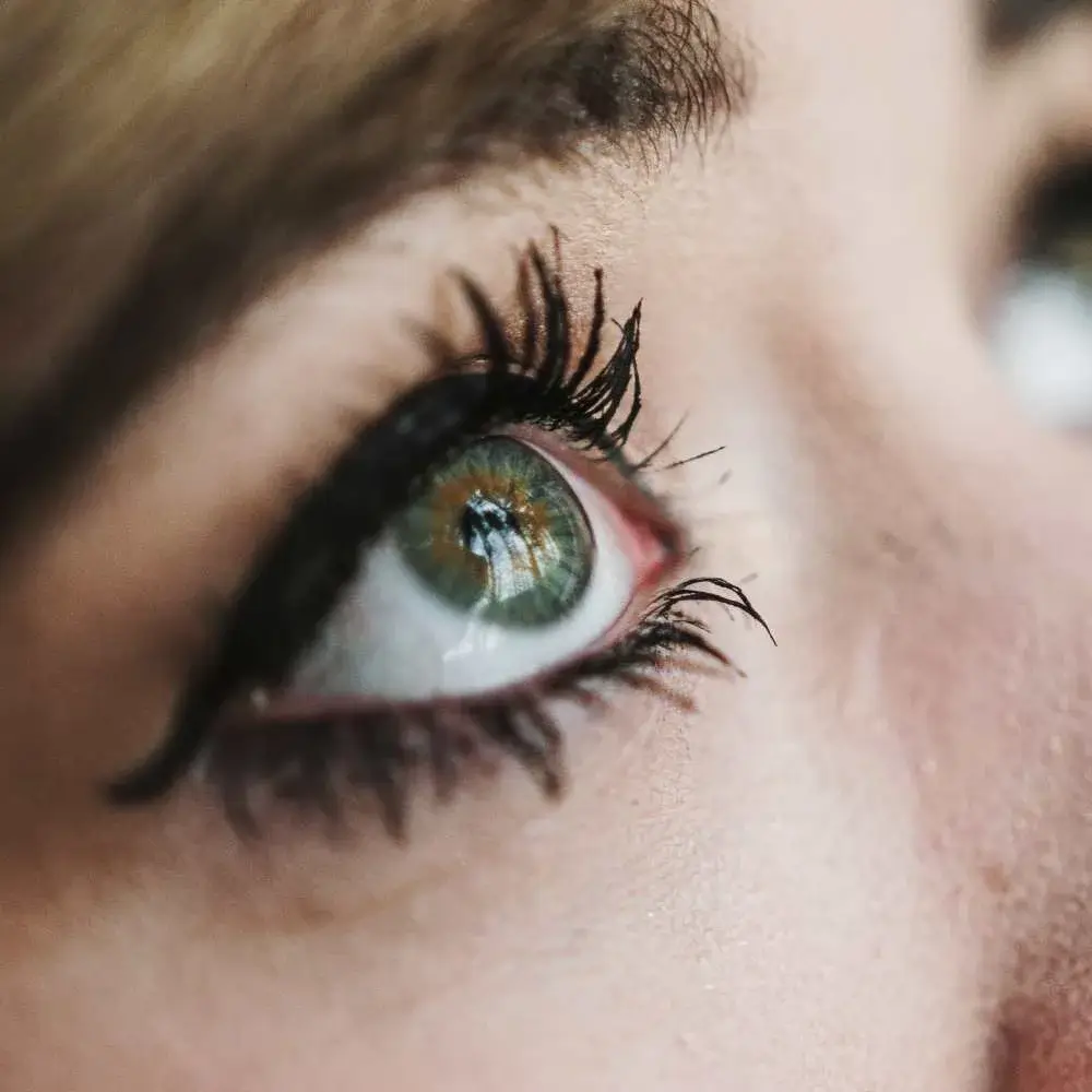 Stunning eye makeup created using water-activated eyeliner