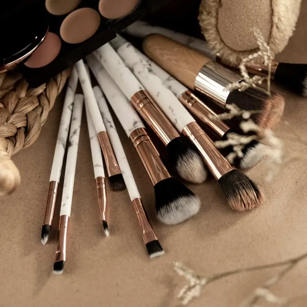 makeup brush