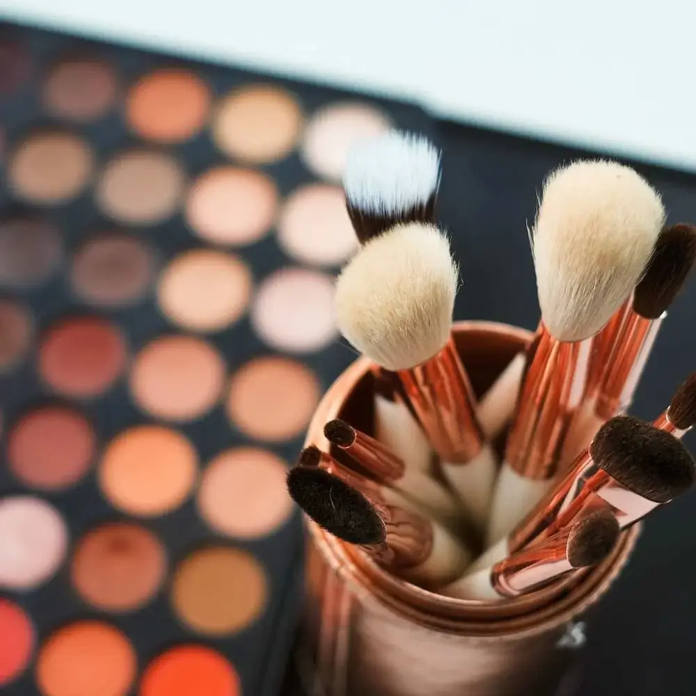 makeup brush