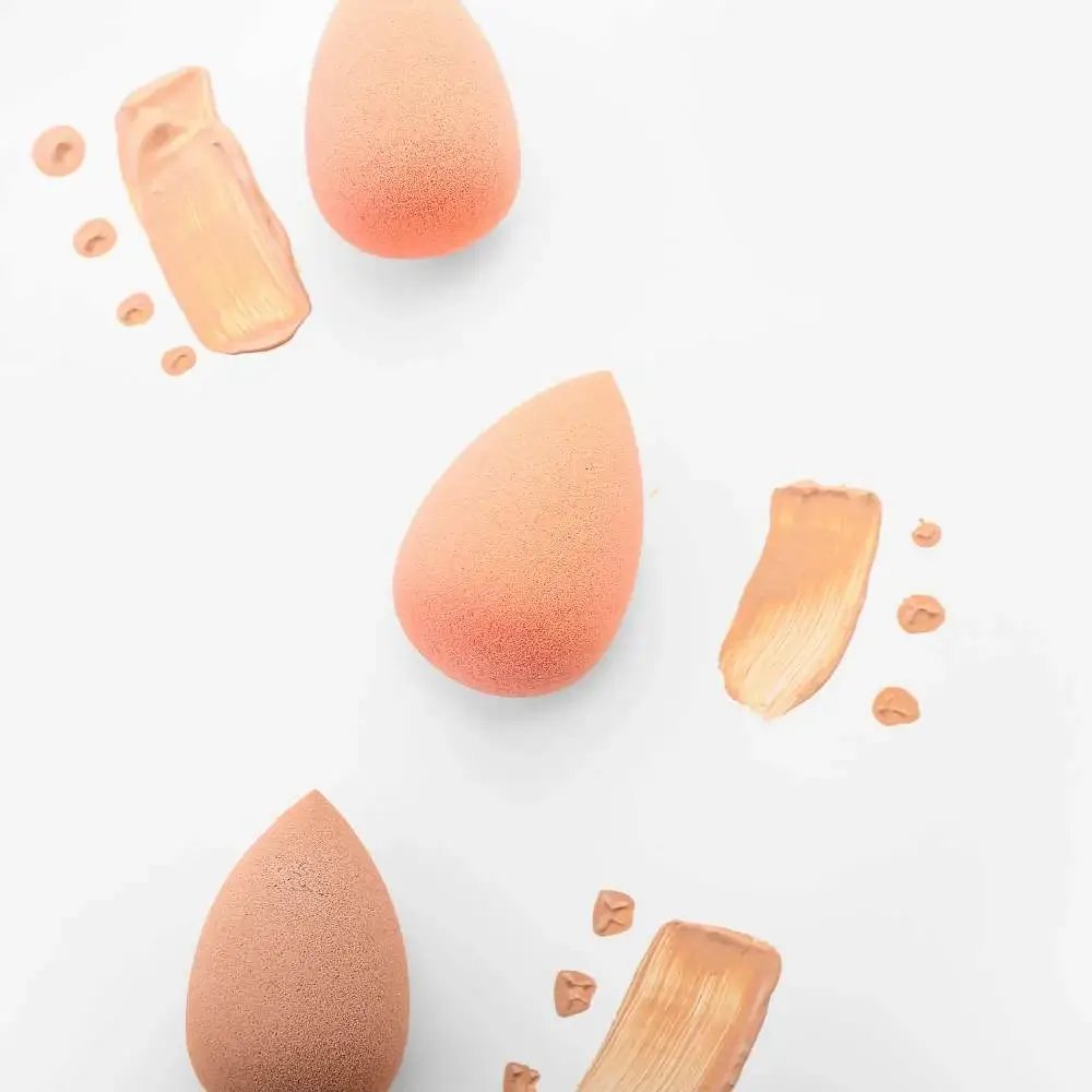 Effortless makeup application with handy sponges