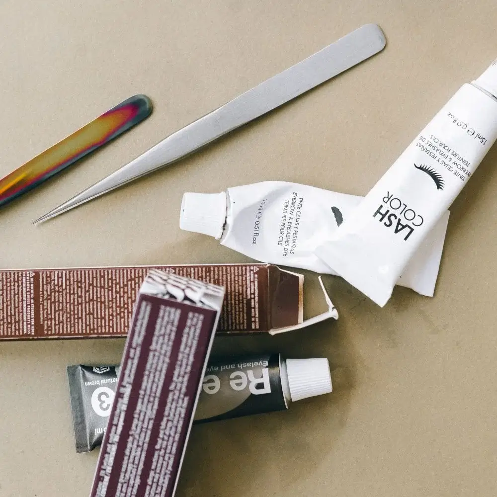 How long do Eyelash extension kits last?