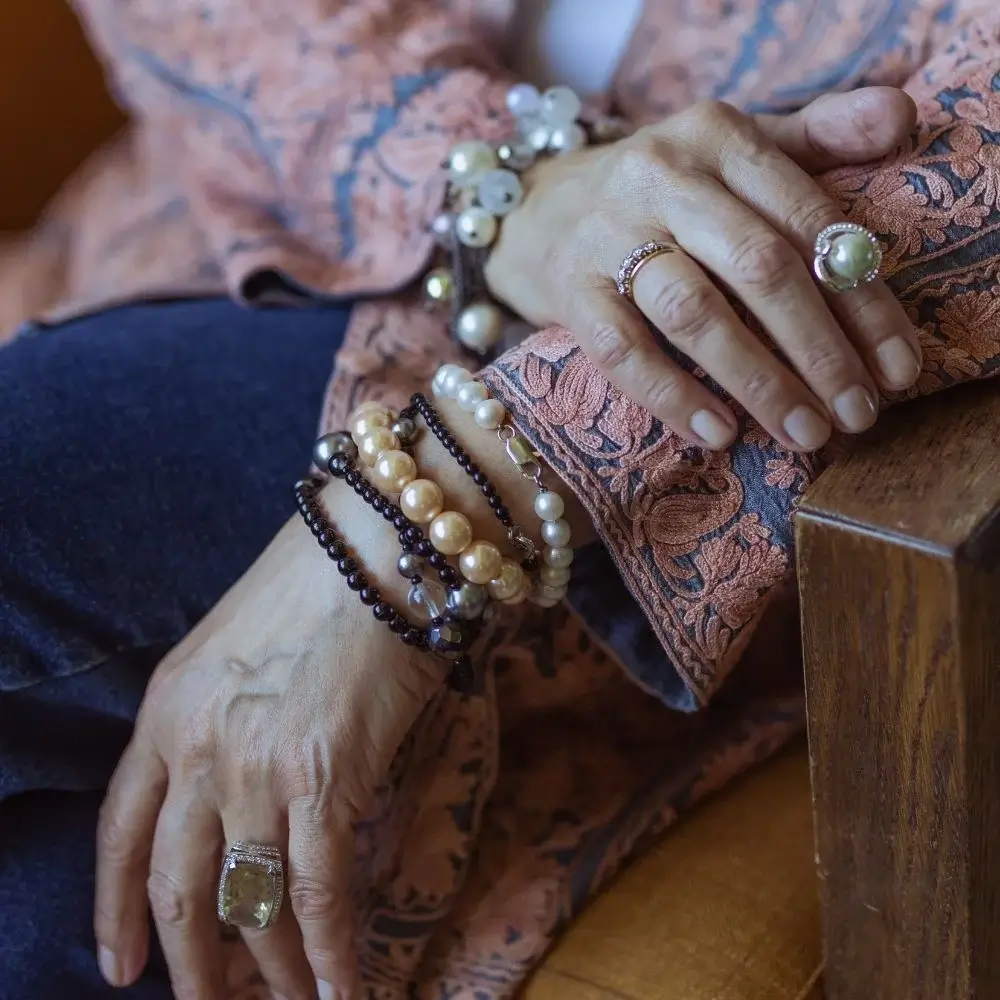 What is the Concept behind Layering Bracelets?