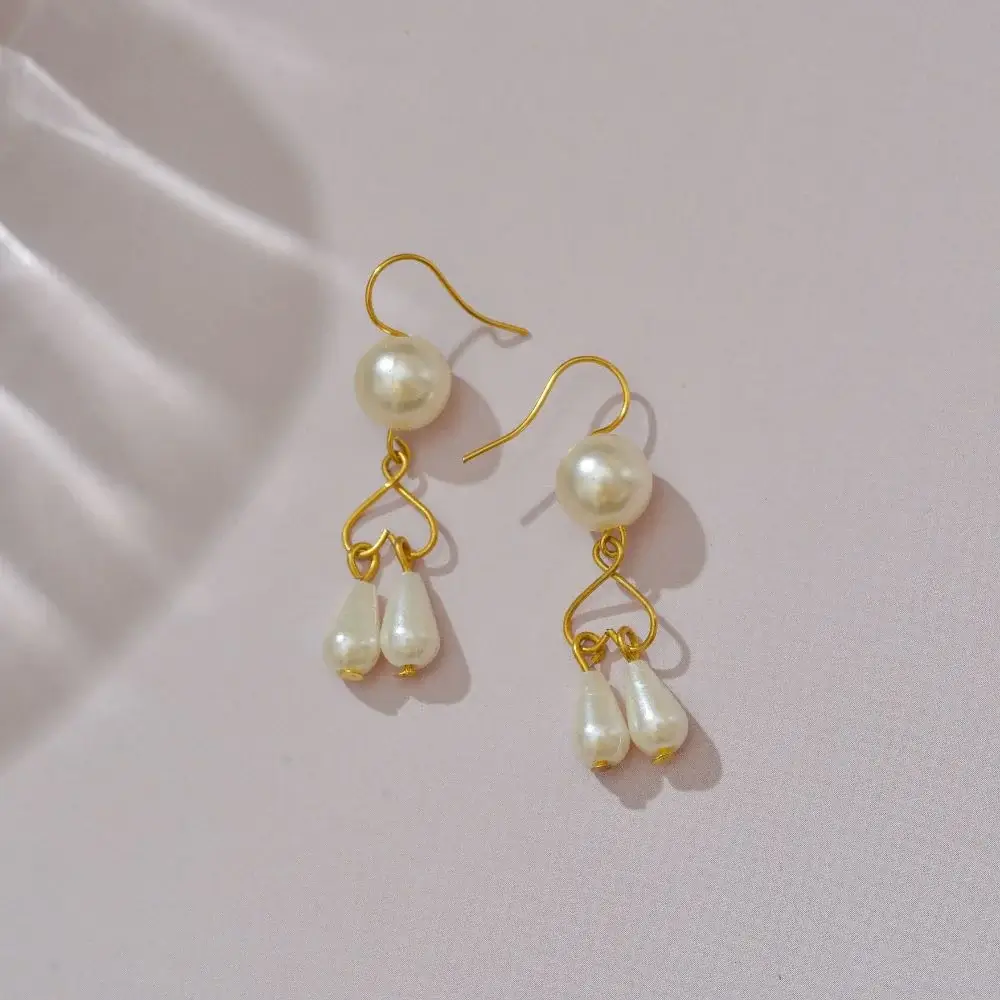 How do I choose the stylish navajo pearl earrings?