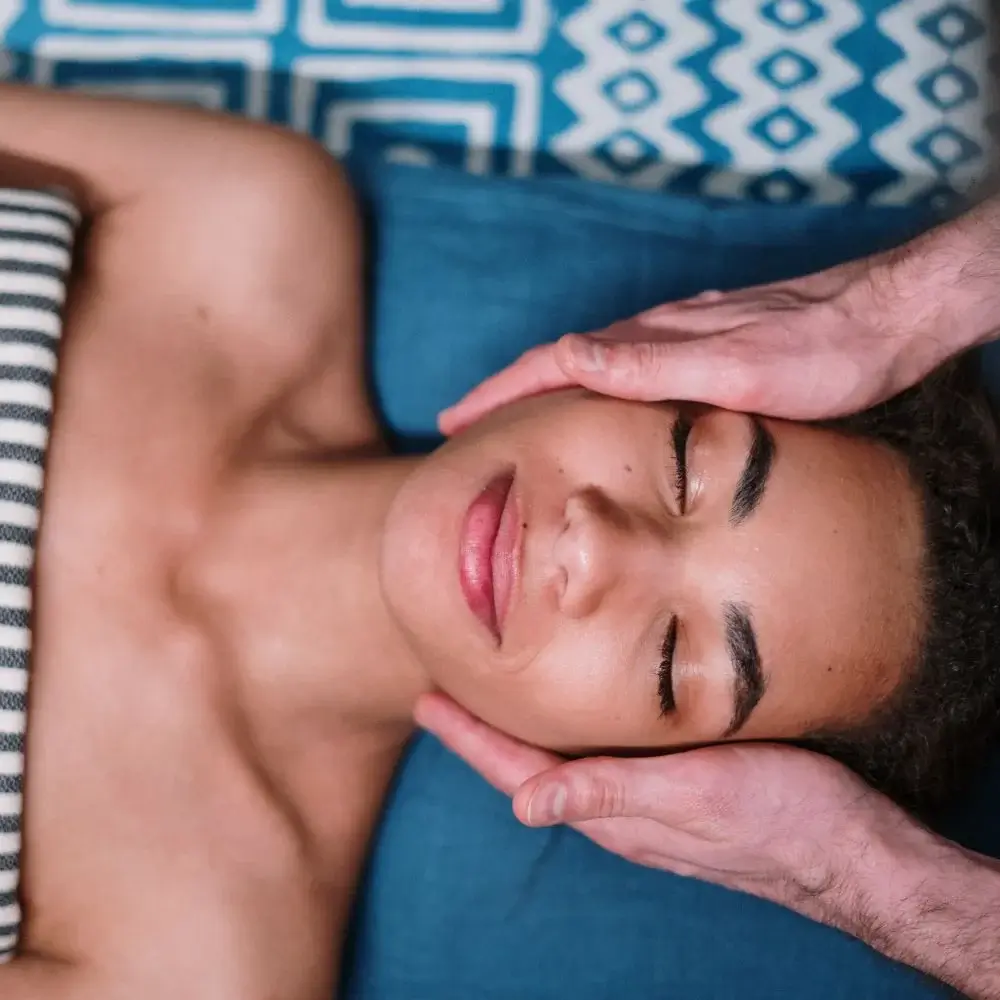How do you Face Massage with Oil?