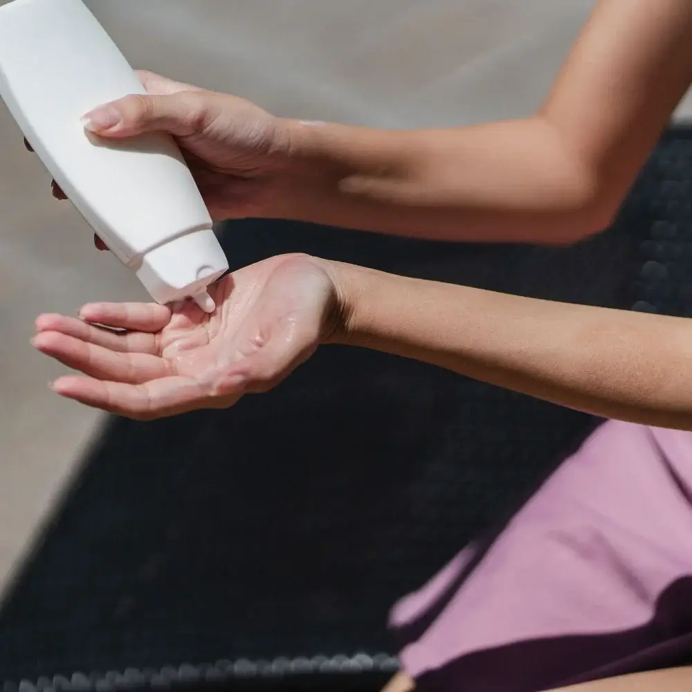 How to Use SPF Protection while Tanning?