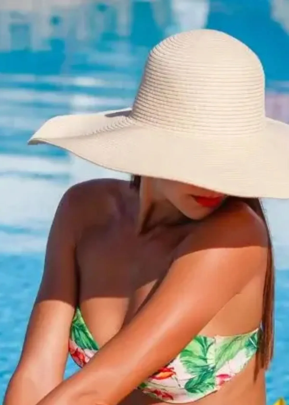 Top 3 Best SPF For Tanning | Our Top 3 Picks