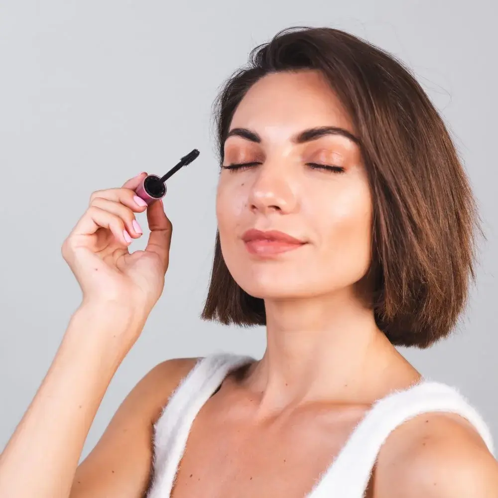 How do you choose the right eye shadow primer?