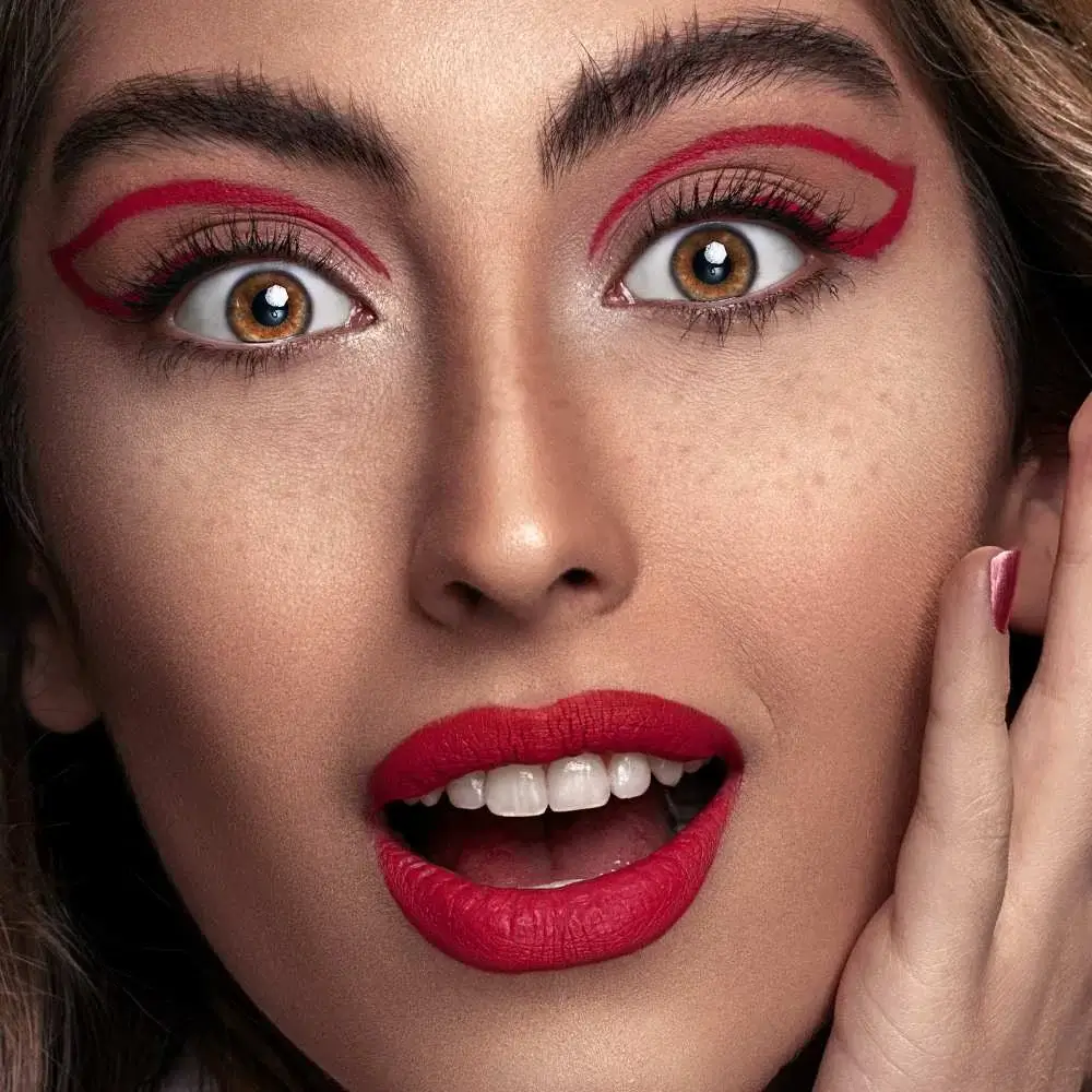 Perfectly Shaped Waxed Brows