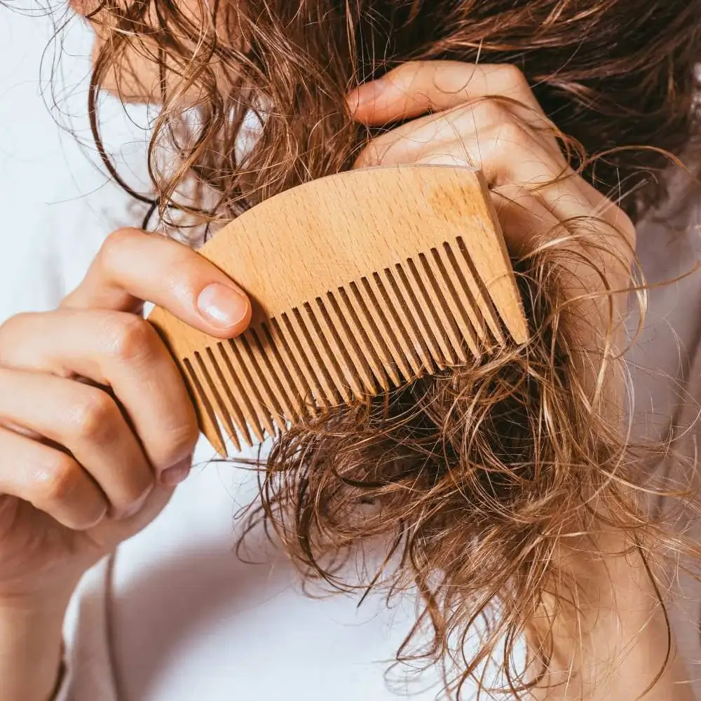 Conditioner restoring tangled hair