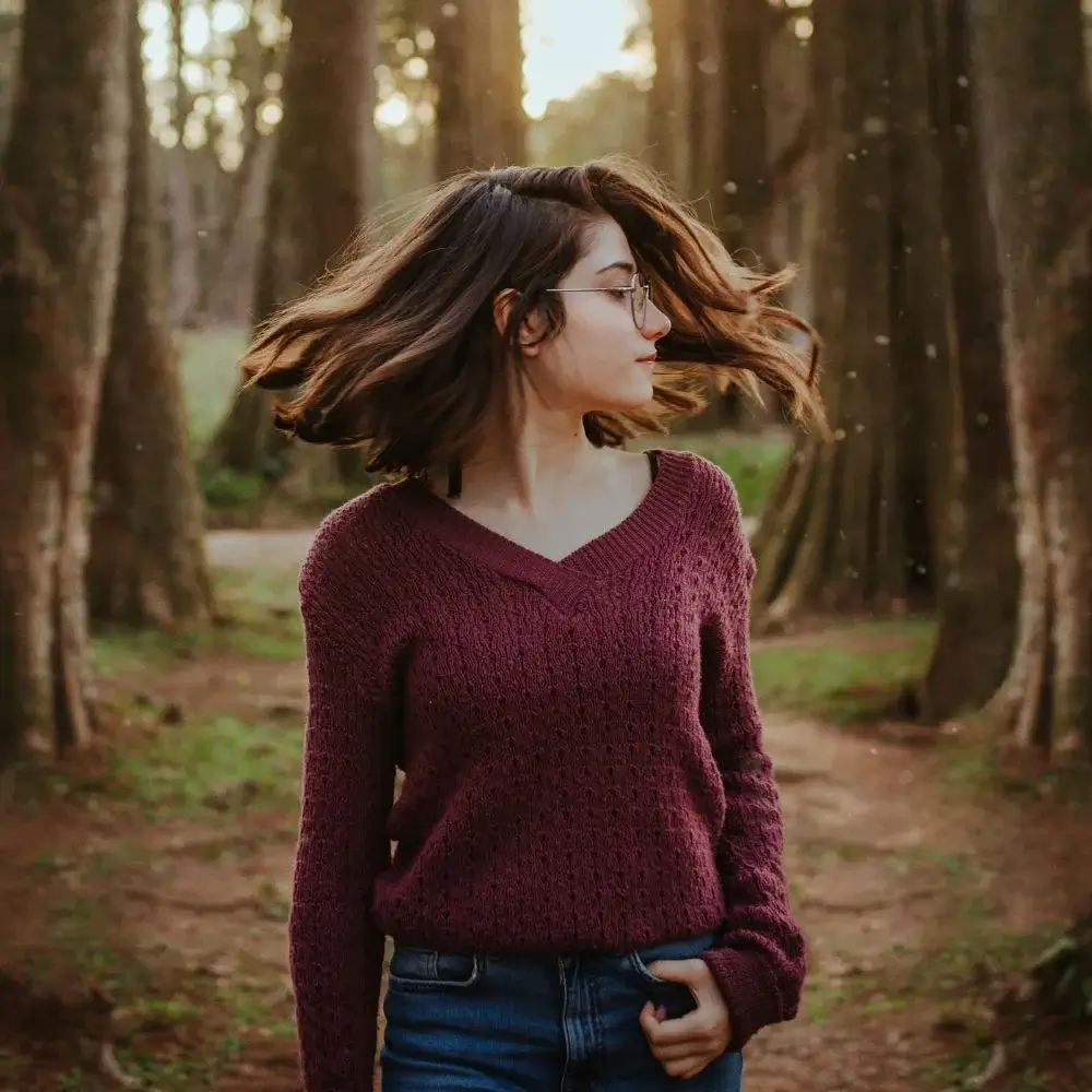 What is the correct way to use dry shampoo for fine hair?