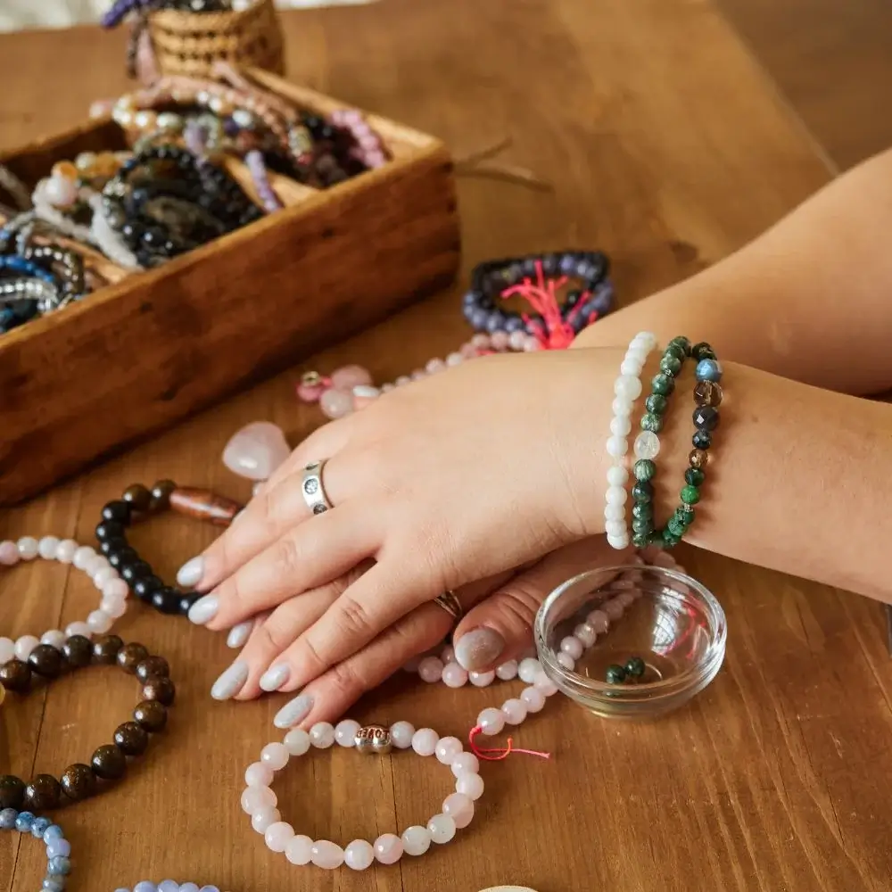 How do I choose the right fertility bracelet?