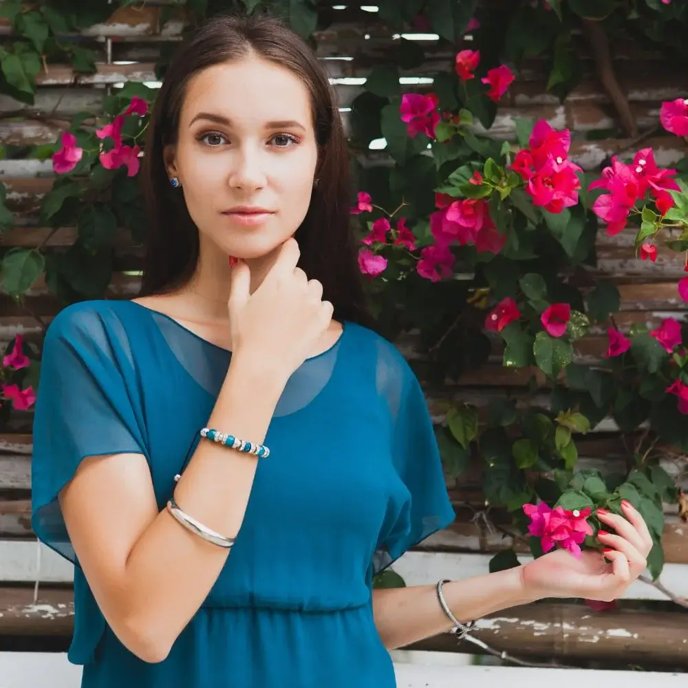 How do I find the right geode necklace?