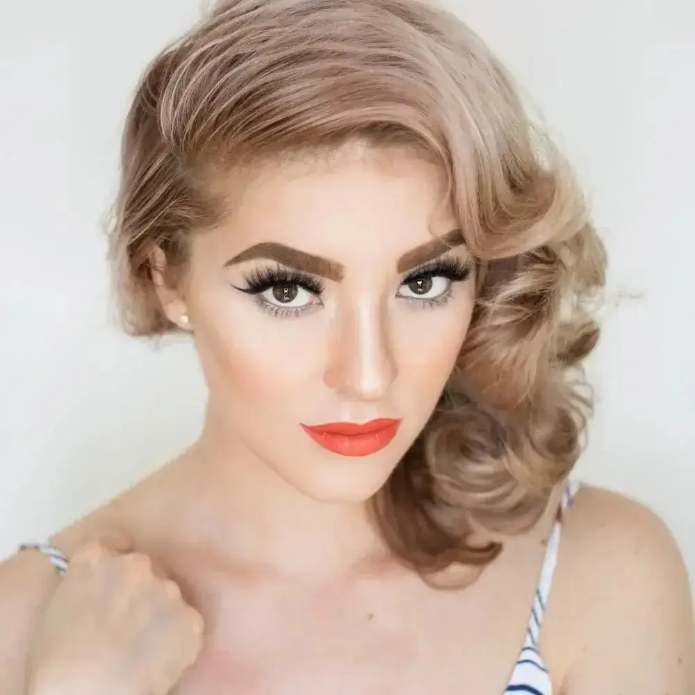 How to choose the best eyeliner for eyelash extensions?