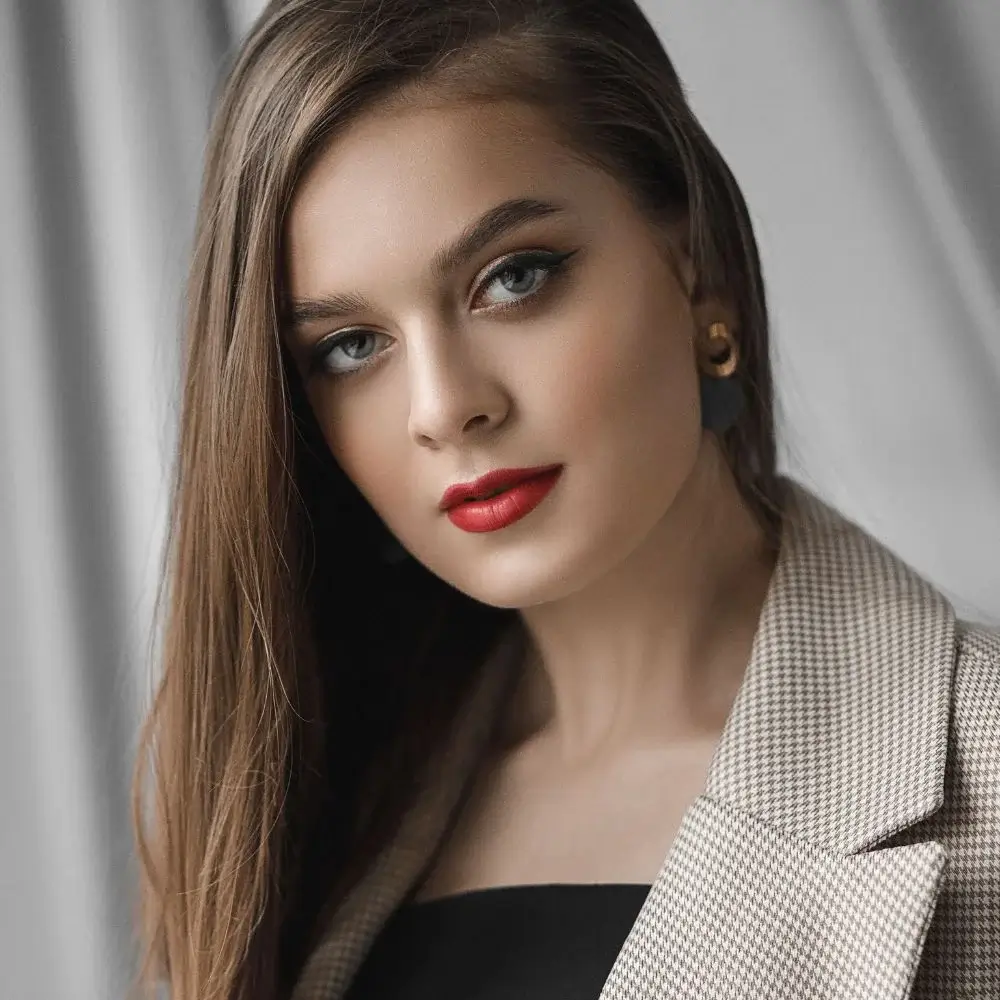 How to choose the best terracotta lipstick?
