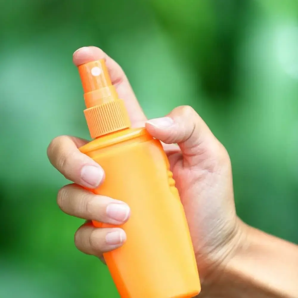 Effective spray SPF application