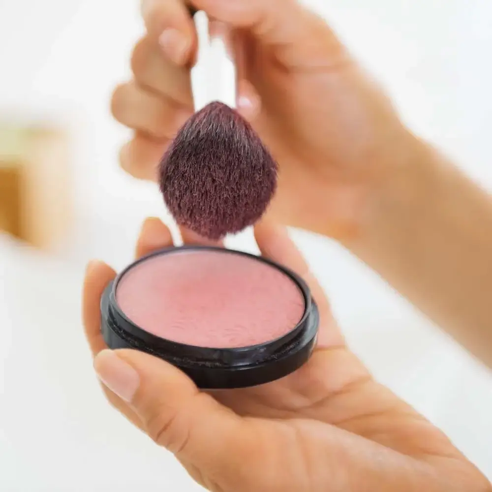 Fair skin blush pop