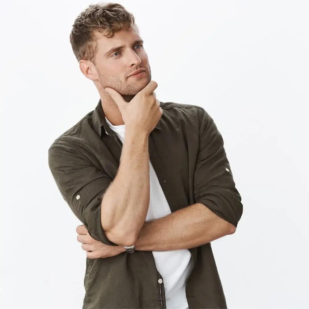 What are the advantages of using a tote bag for men?