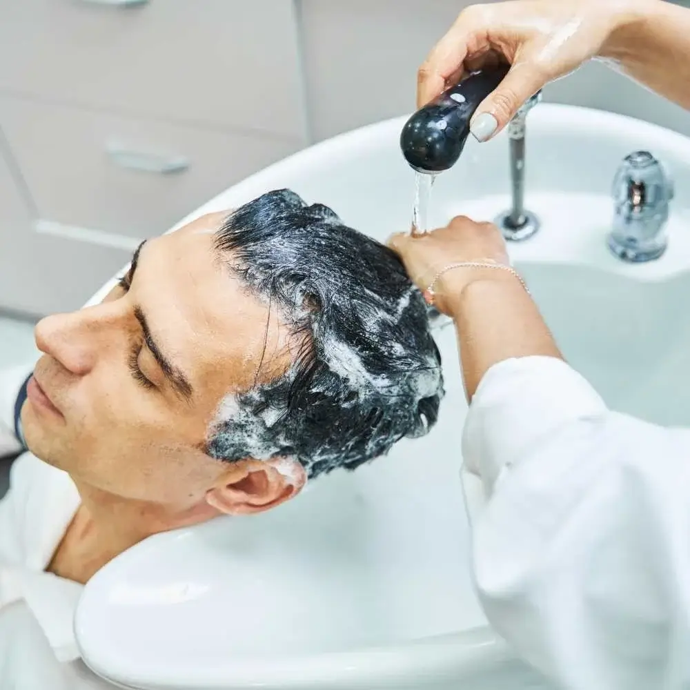 Natural ingredients for men's shampoo