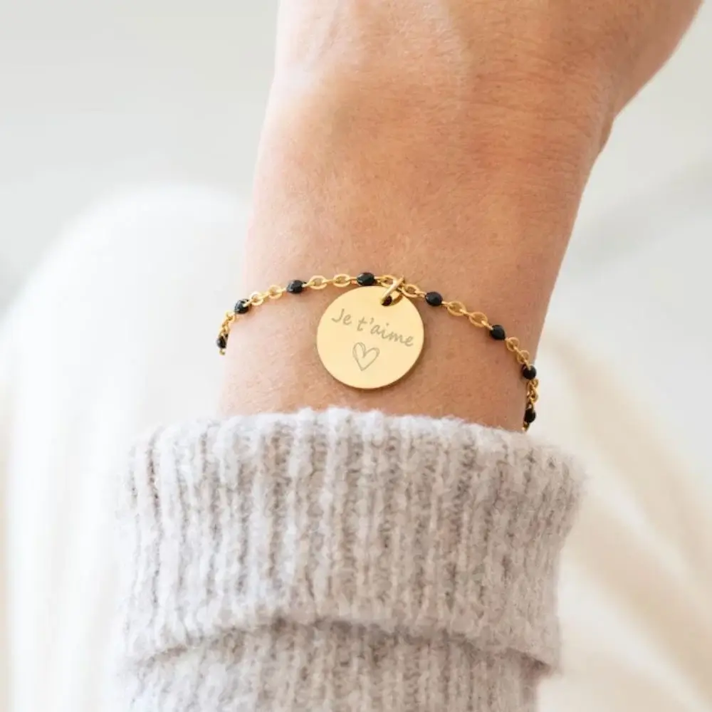 How do I choose a godmother bracelet?