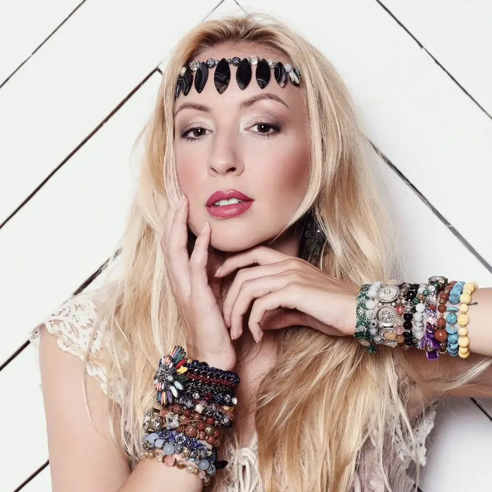 How do you choose the right mermaid glass bracelet?