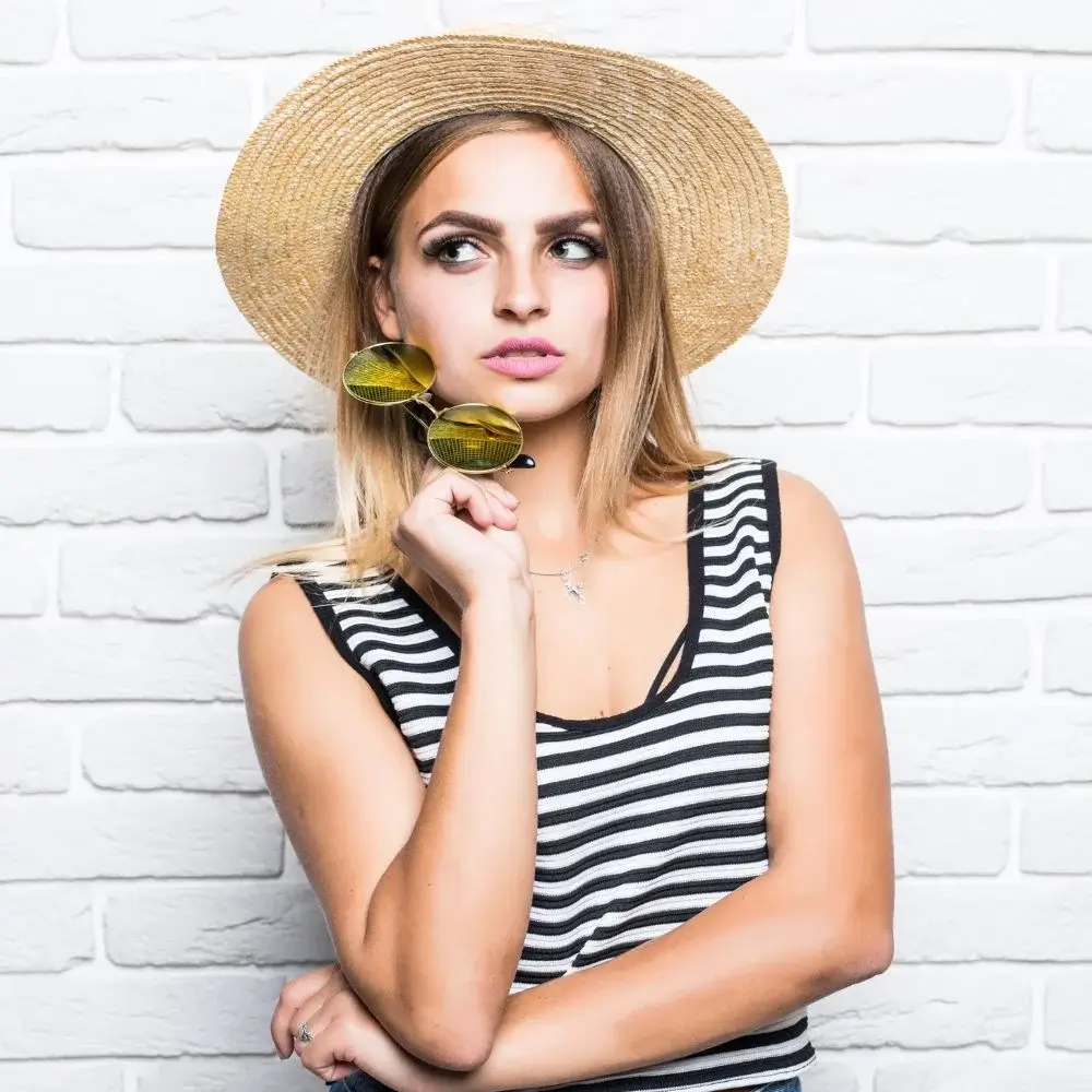 What is a clover necklace?