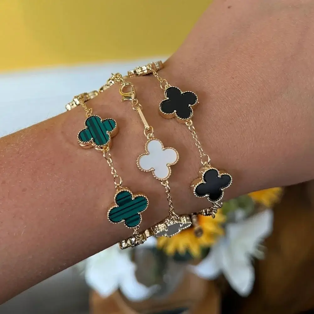 Why are clover bracelets popular?