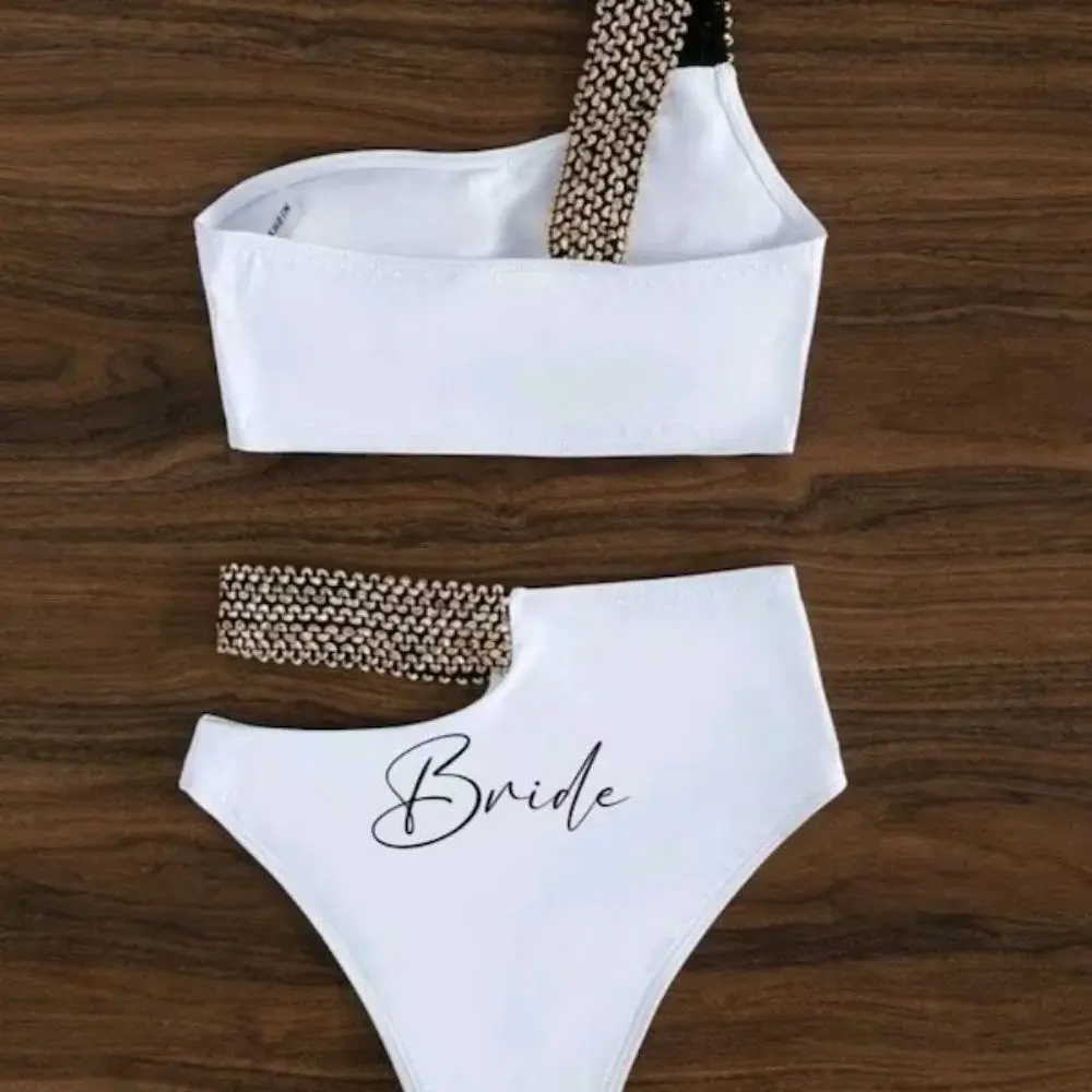How do I choose the best bride swimsuit?