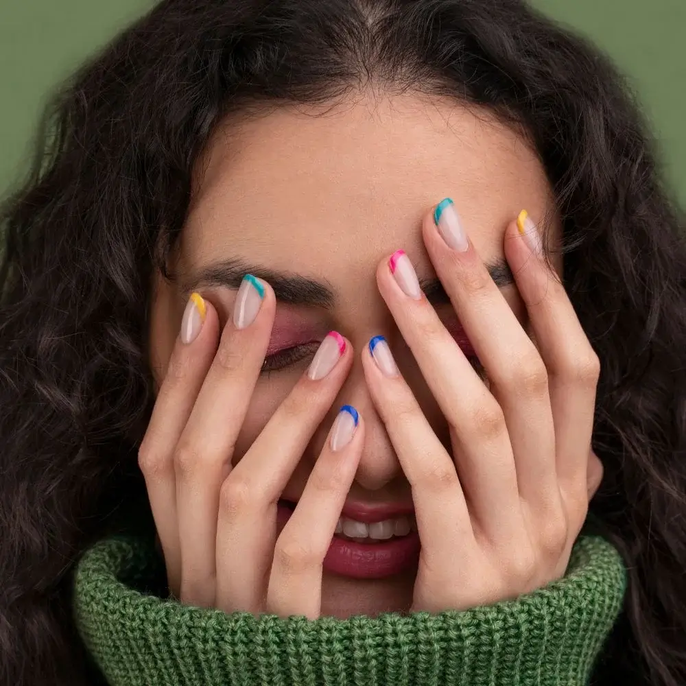 What are some popular nail colors for fall 2023?