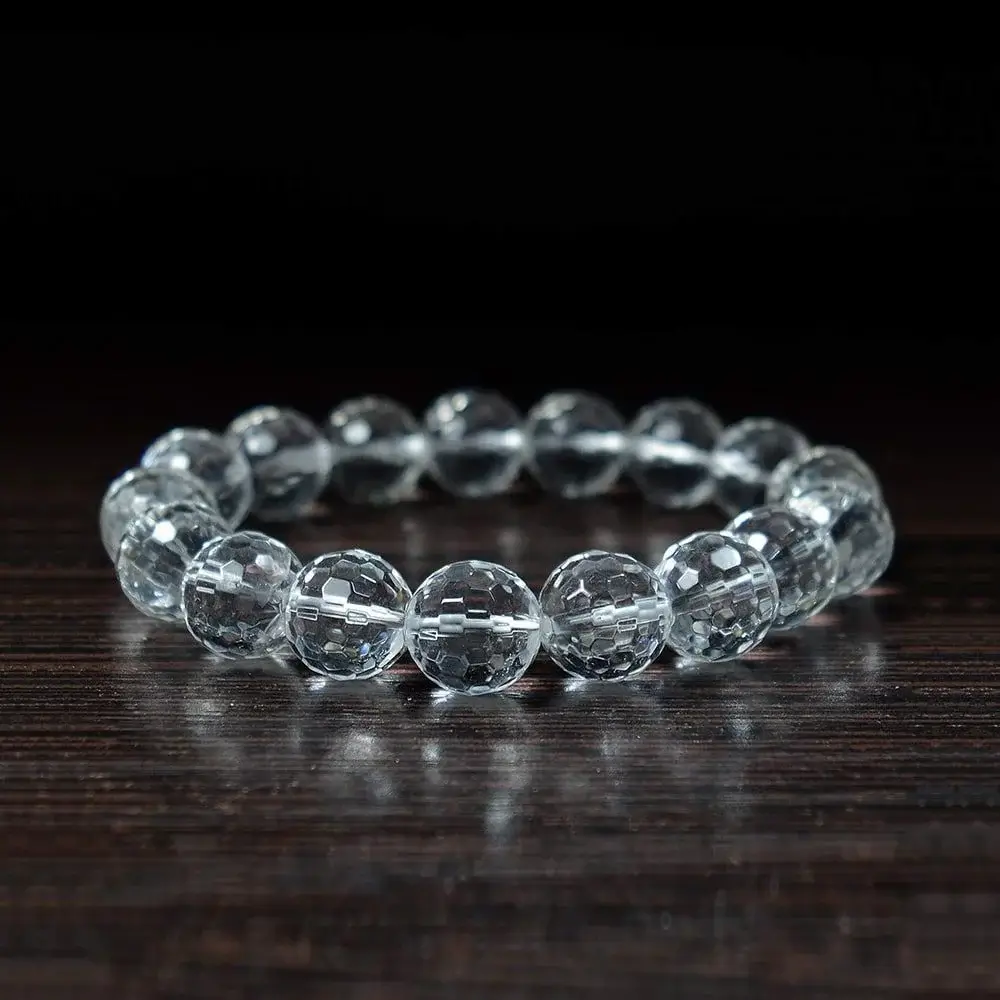 How do I choose the right clear quartz bracelet?