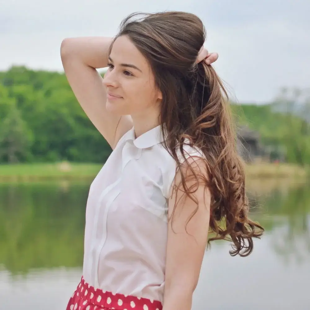 Why do you choose the hair spray to hold curls?
