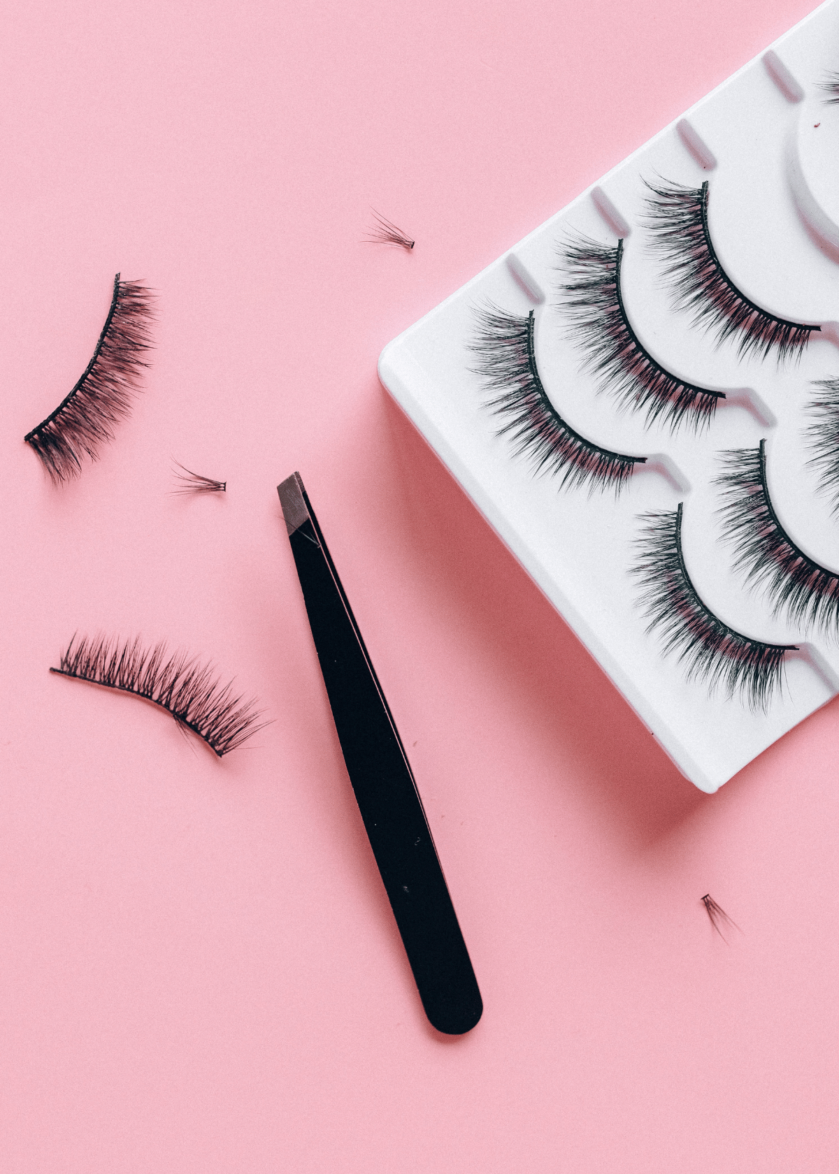 Everything You Need to Know About Choosing Eyelash Glue